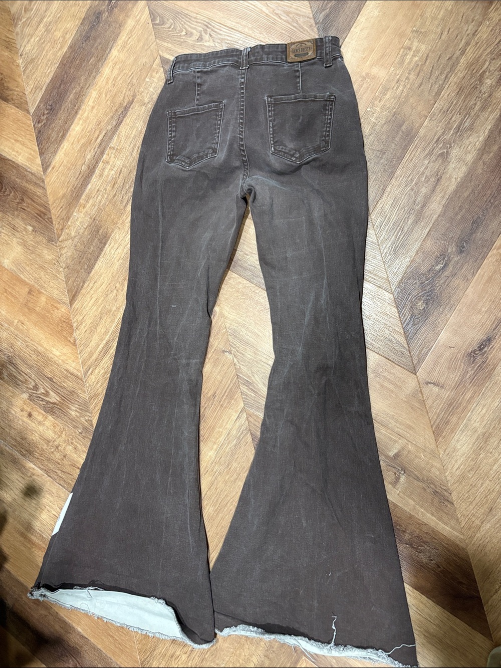 Ranch Dress’n Brown Buckaroo Cowboy Western Graphic Super Flare Jeans Size 6 - Picture 2 of 6